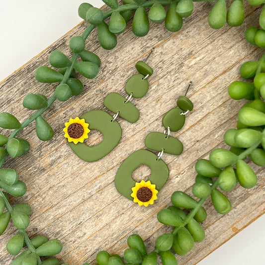 Green Organic Sunflower Accent