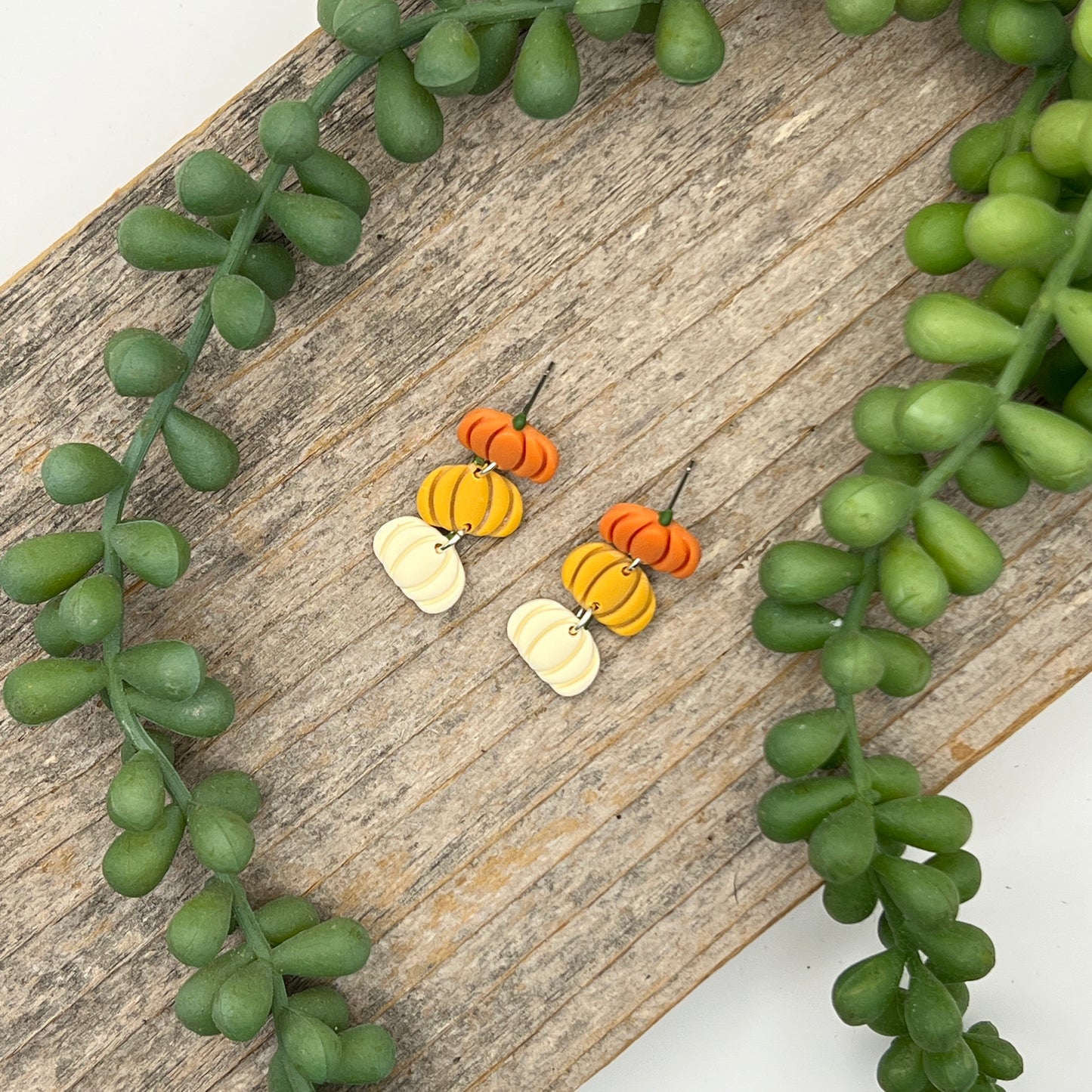 Small Stacked Pumpkins Studs